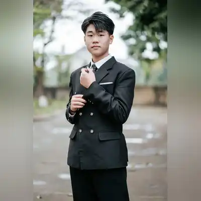 万棠宇